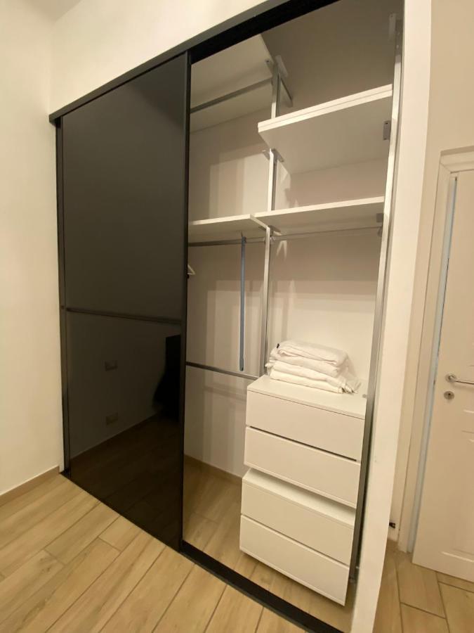 Waterfront District Apartment جنوة المظهر الخارجي الصورة